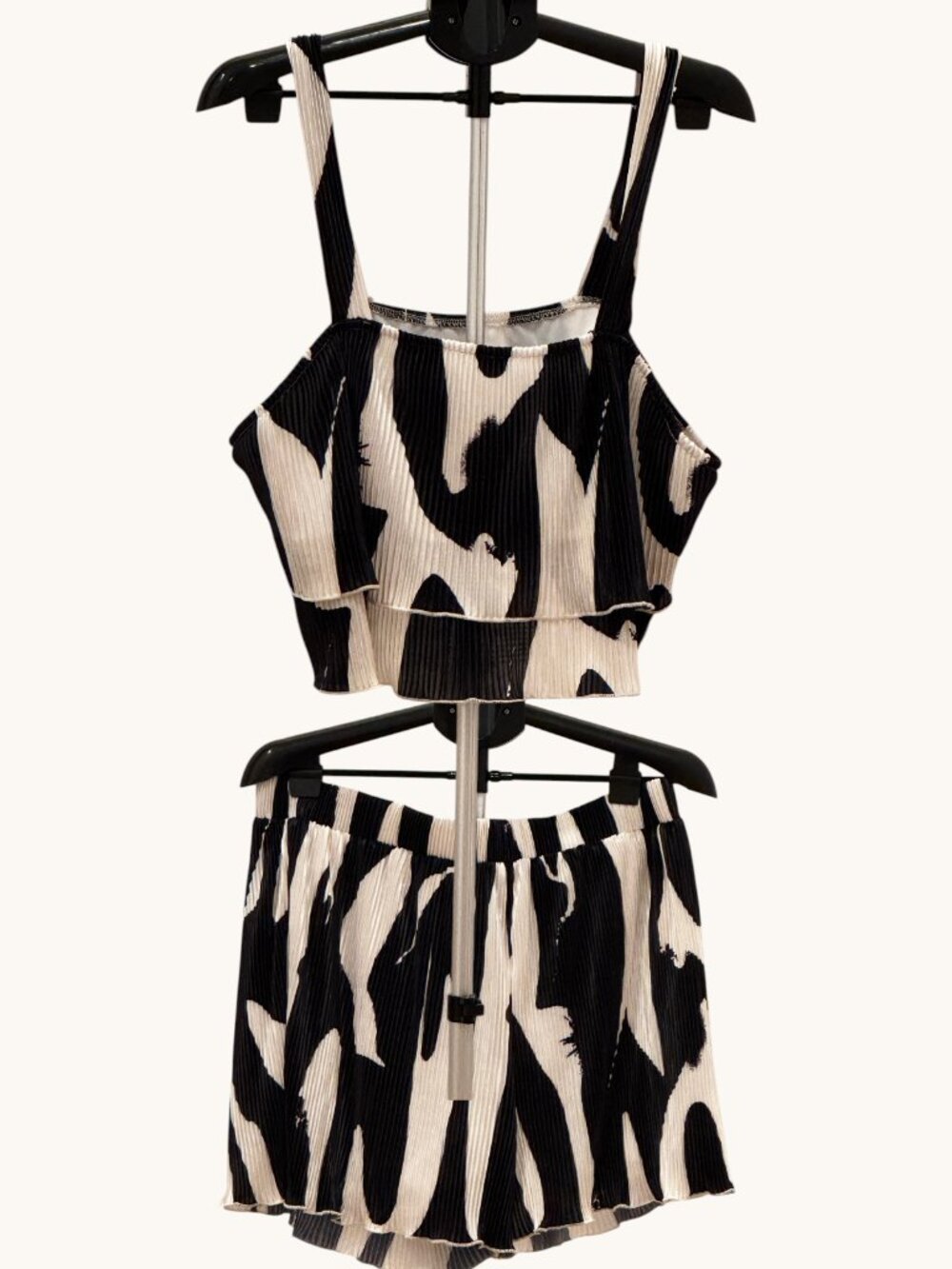 SHEIN Curve NWOT Black & White Plisse Cami & Shorts Matching Lounge Set 2XL